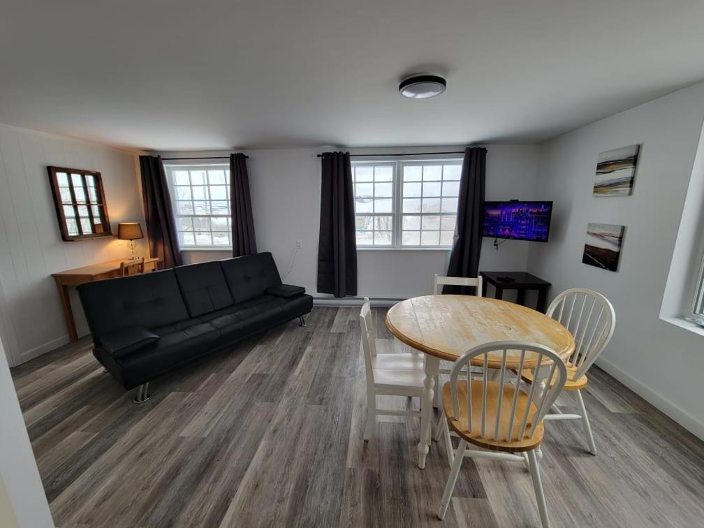 Aux 4 Vents - Auberg'Inn Carleton-sur-Mer Kültér fotó